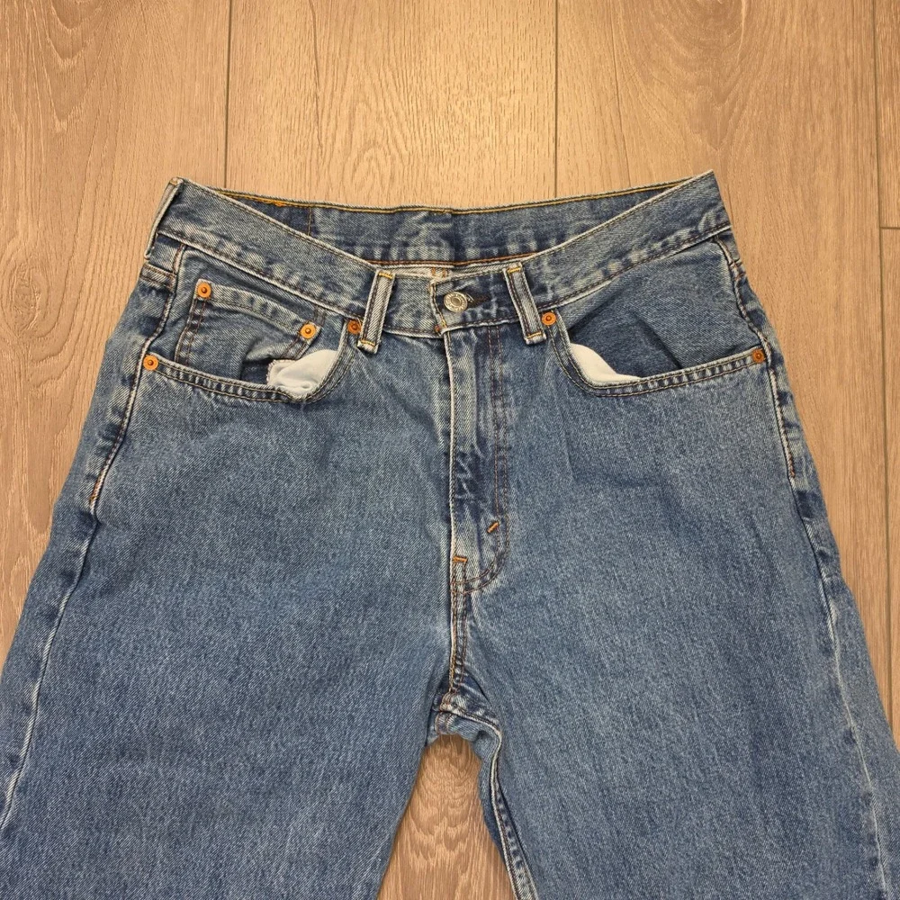 Levis 505 Regular Fit Straight Leg Jeans Mens 32x32 Medium Wash Blue Denim